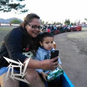 Meet your Posher, Vee